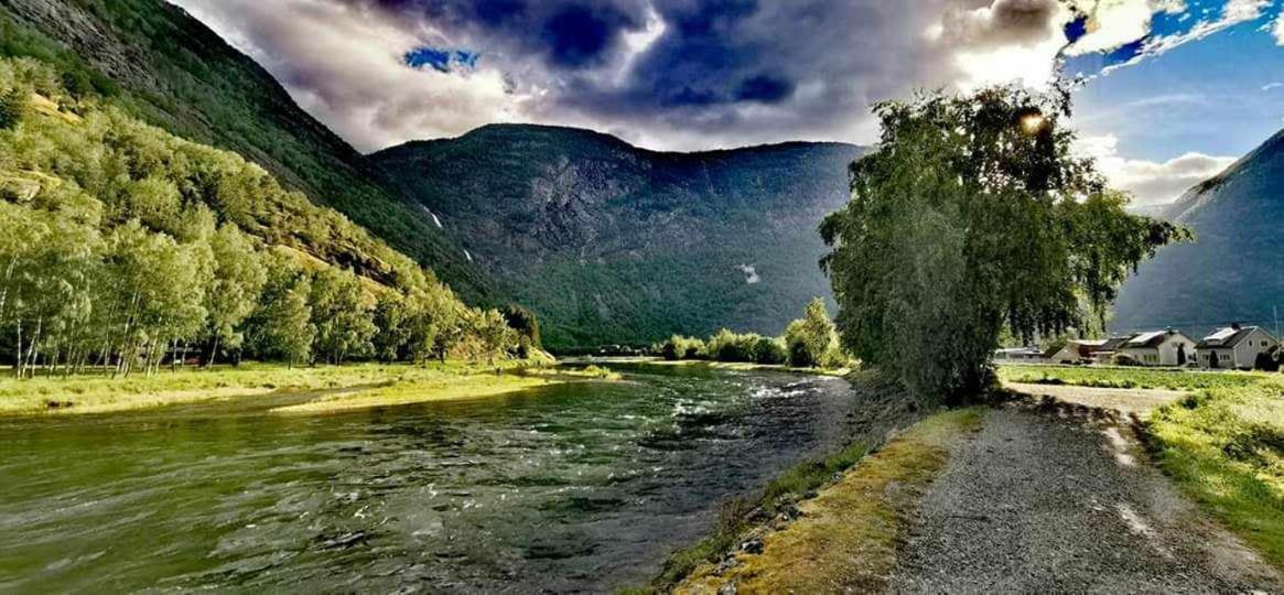 Kvammehuset Pa Gamle Laerdalsoyri Villa Buitenkant foto