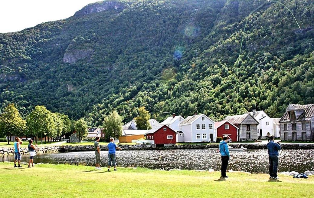 Kvammehuset Pa Gamle Laerdalsoyri Villa Buitenkant foto