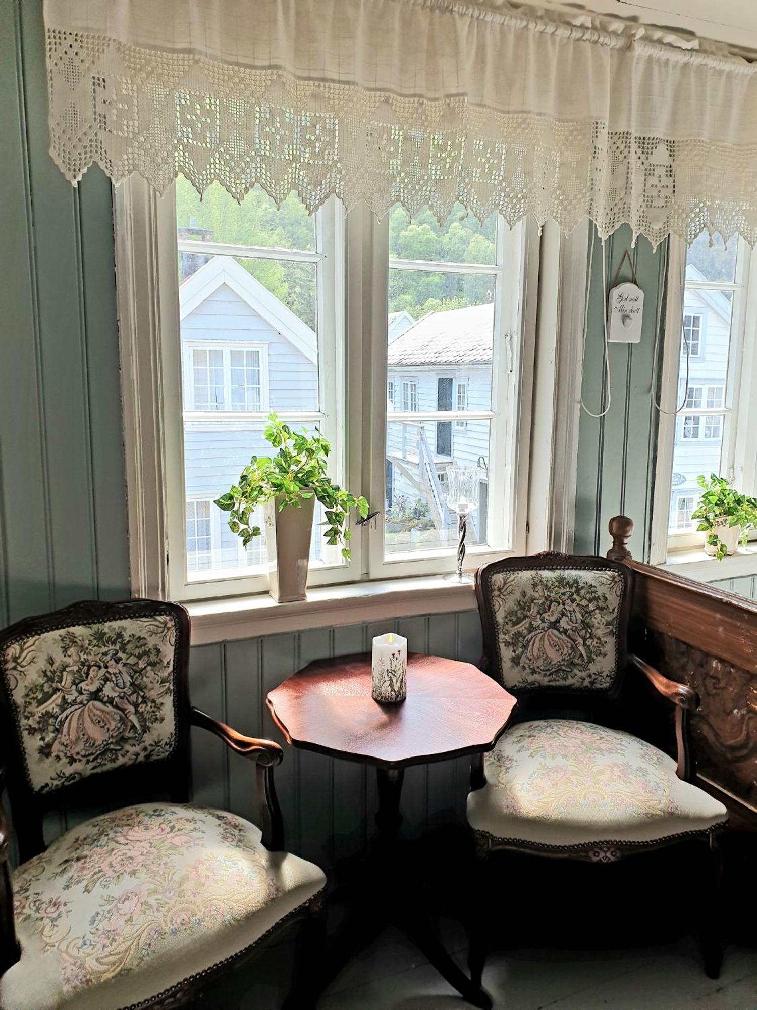 Kvammehuset Pa Gamle Laerdalsoyri Villa Buitenkant foto